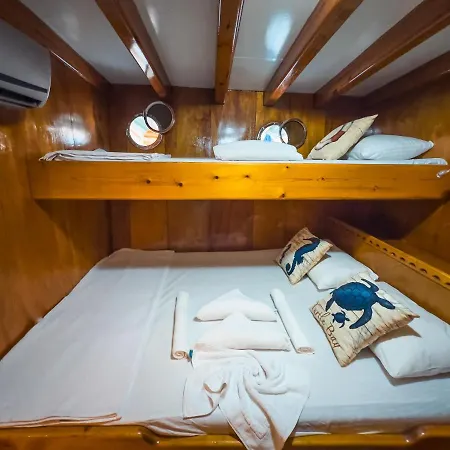 Seaborn Legend Bådhotel *